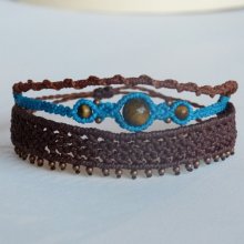 3 in 1 bruin en turkoois armband van meerdere lengtes in micro-macramé